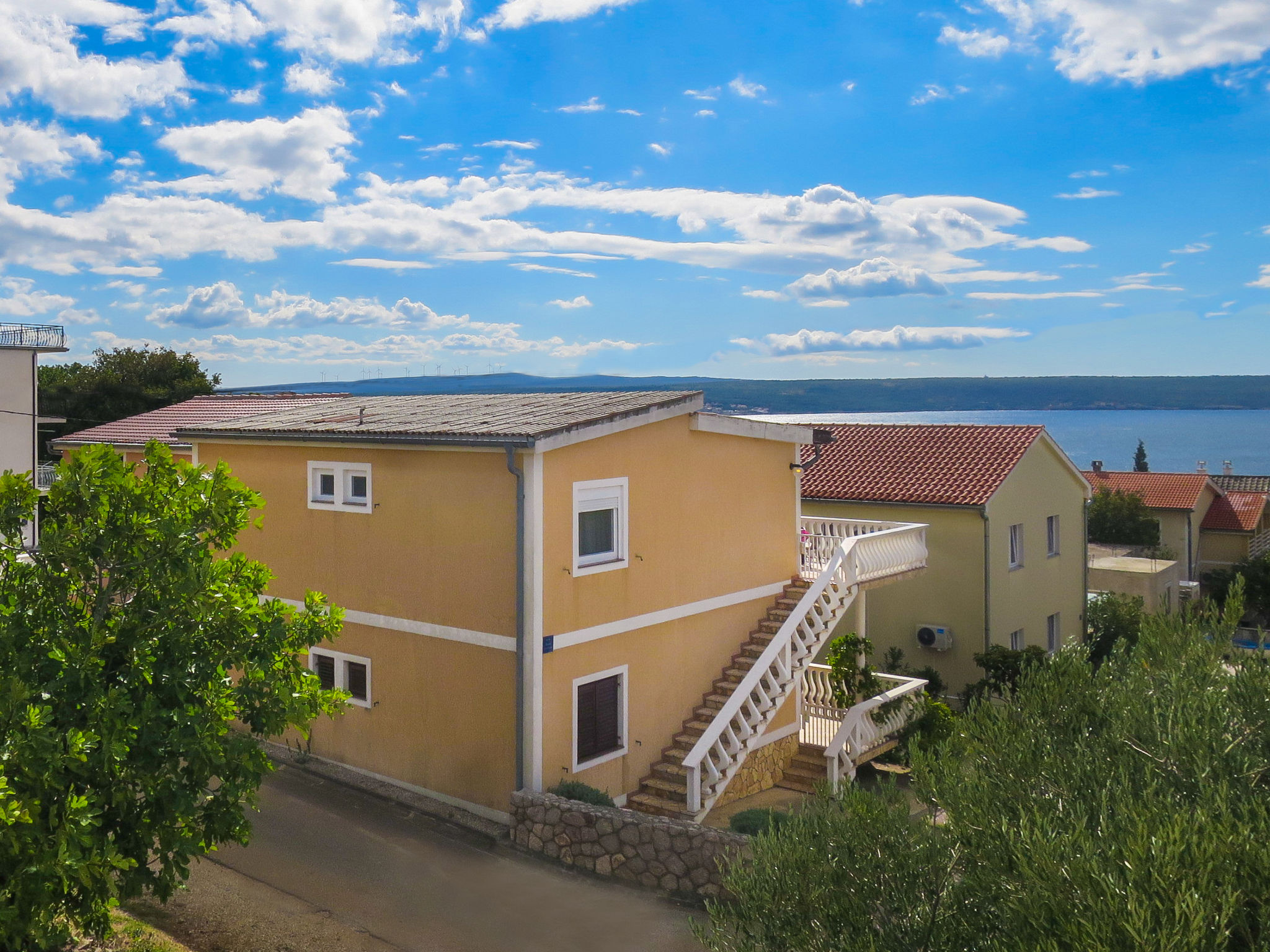 Foto 2 - Apartamento de 1 quarto em Jasenice com terraço e vistas do mar