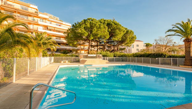 Apartamento de 3 quartos em Fréjus com piscina e jardim - Foto 2