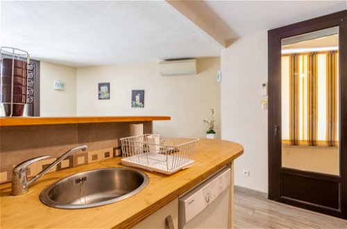 Foto 9 - Appartamento con 2 camere da letto a Fréjus con piscina e vista mare