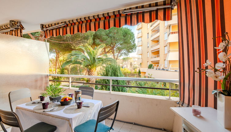 Photo 1 - 2 bedroom Apartment in Fréjus with swimming pool and garden