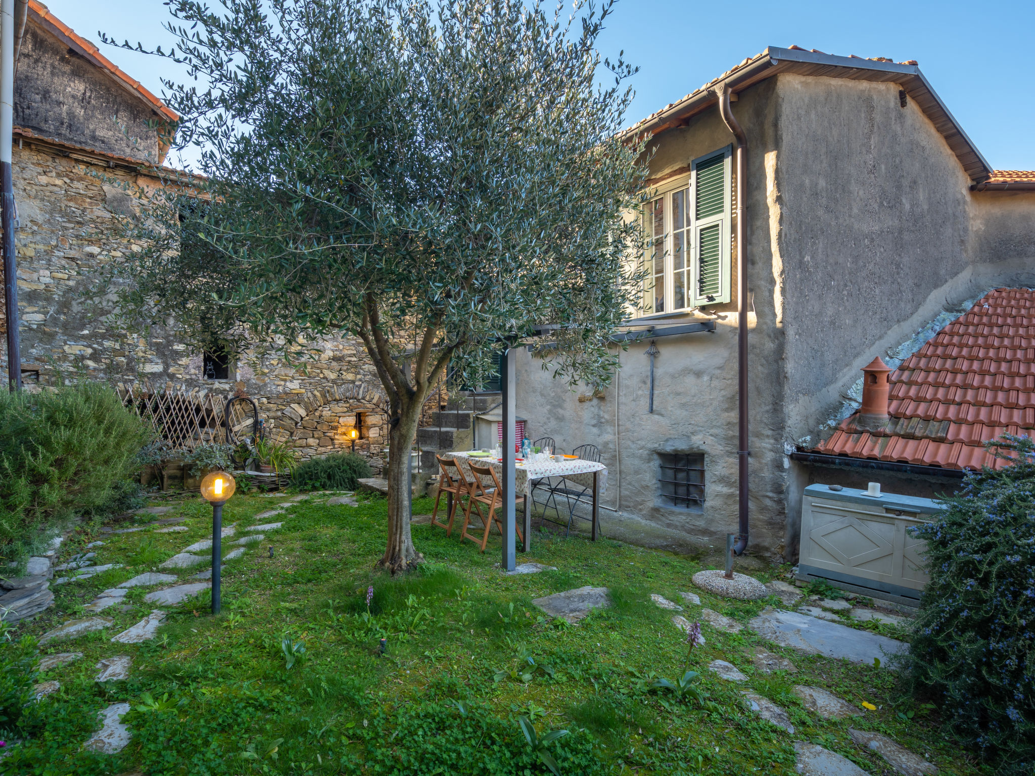 Foto 1 - Casa de 1 habitación en Chiusanico con jardín y terraza