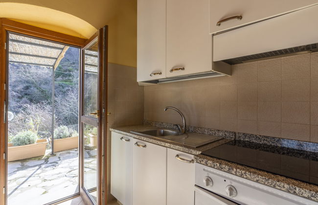 Apartamento de 2 quartos em Prelà com piscina e jardim - Foto 8