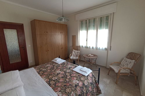 Foto 9 - Appartamento con 2 camere da letto a Diano Marina con giardino e vista mare