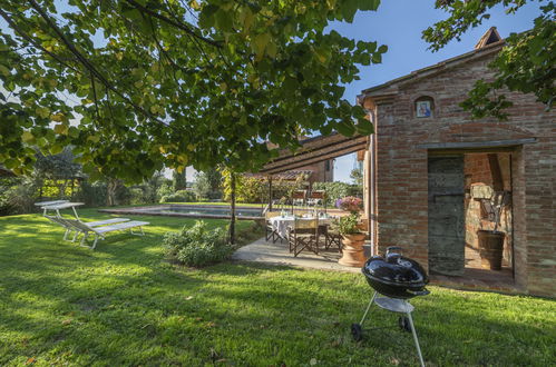 Foto 25 - Casa de 2 quartos em Foiano della Chiana com piscina privada e jardim