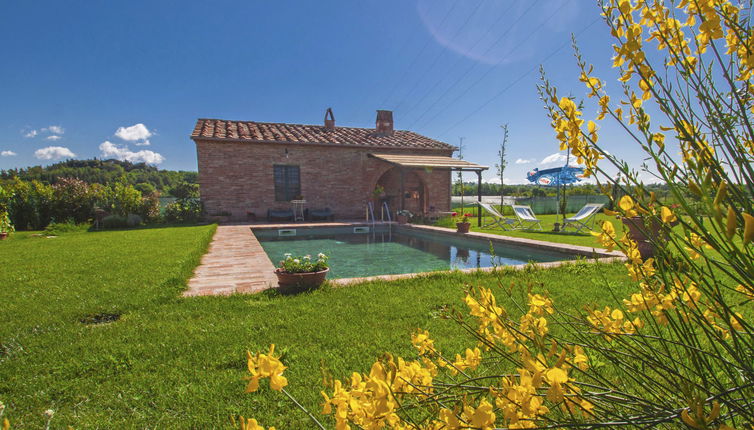 Photo 1 - Maison de 2 chambres à Foiano della Chiana avec piscine privée et jardin