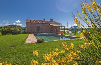 Foto 1 - Casa de 2 quartos em Foiano della Chiana com piscina privada e jardim