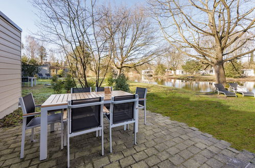 Foto 14 - Haus mit 3 Schlafzimmern in Zeewolde mit schwimmbad und terrasse