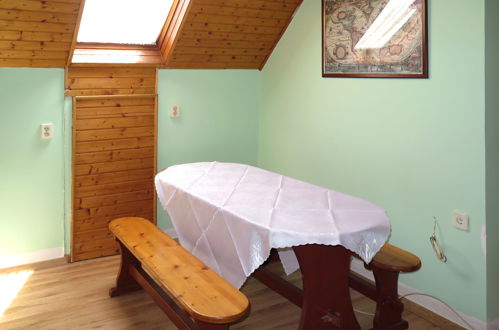 Foto 9 - Appartamento con 2 camere da letto a Balatonkeresztúr con terrazza