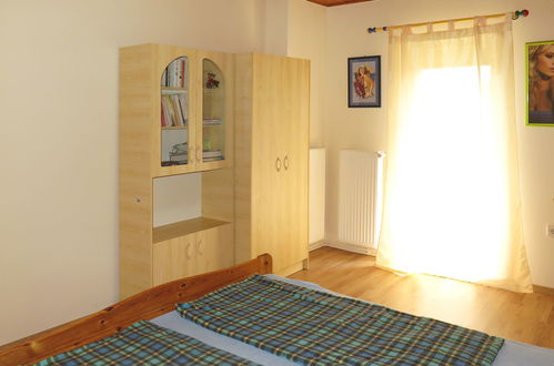 Photo 13 - 2 bedroom Apartment in Balatonkeresztúr with garden and terrace