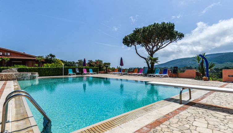 Foto 1 - Apartamento em Capoliveri com piscina e jardim