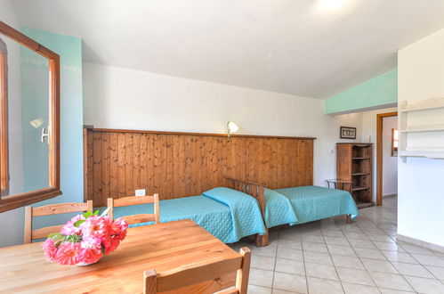 Photo 10 - 1 bedroom Apartment in Capoliveri with swimming pool and garden