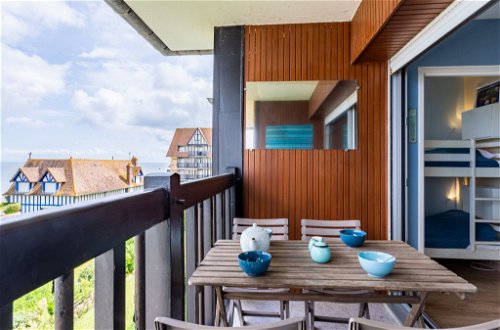 Foto 13 - Apartamento de 2 quartos em Cabourg com vistas do mar