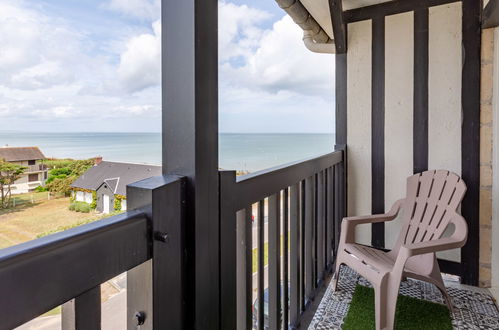 Foto 14 - Apartamento de 2 habitaciones en Cabourg con vistas al mar