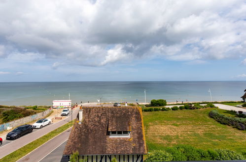 Foto 1 - Appartamento con 2 camere da letto a Cabourg con vista mare