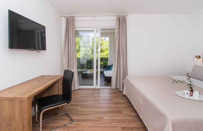 Casa de 5 quartos em Vodice com piscina privada e jardim - Foto 22
