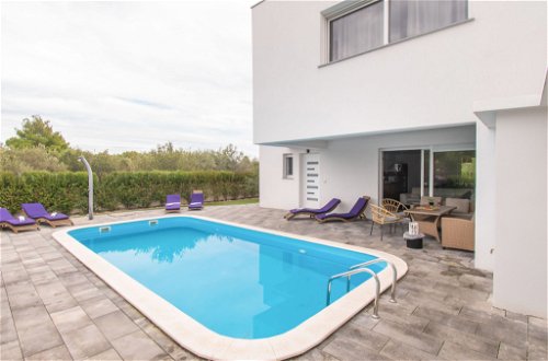 Foto 2 - Casa con 4 camere da letto a Vodice con piscina privata e vista mare