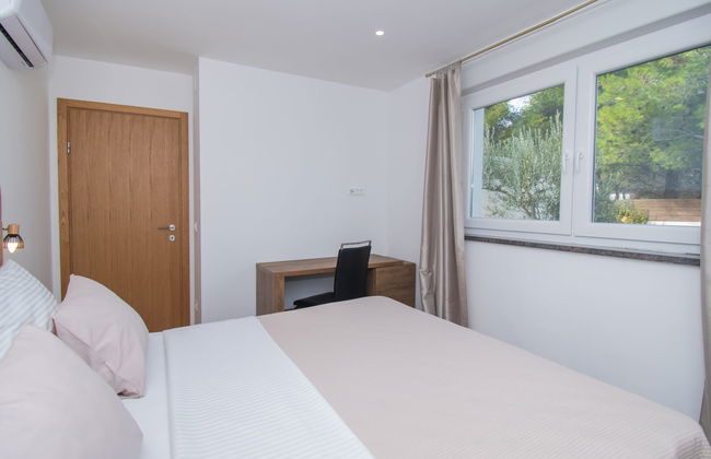 Casa de 5 quartos em Vodice com piscina privada e jardim - Foto 28