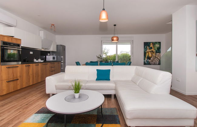 Casa de 5 quartos em Vodice com piscina privada e jardim - Foto 6
