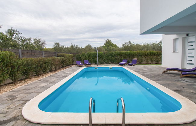 Casa de 5 quartos em Vodice com piscina privada e jardim - Foto 16