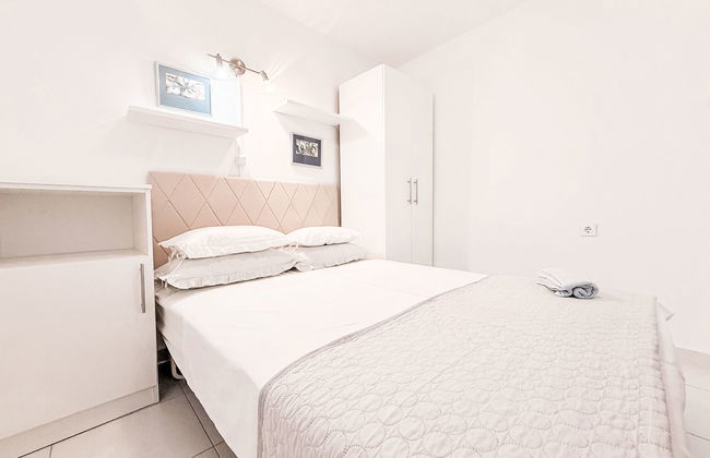 Apartamento de 6 quartos em Jasenice com jardim e terraço - Foto 25