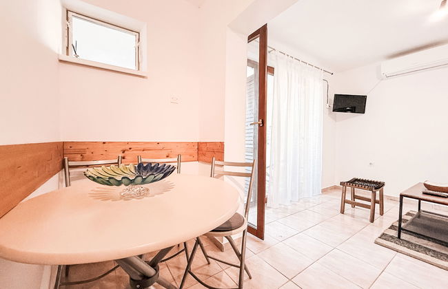 Apartamento de 6 quartos em Jasenice com jardim e terraço - Foto 20
