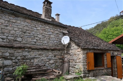 Foto 29 - Casa en Sainte-Marguerite-Lafigère con terraza