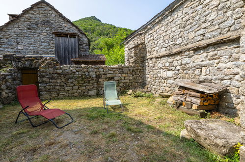 Foto 14 - Casa en Sainte-Marguerite-Lafigère con terraza