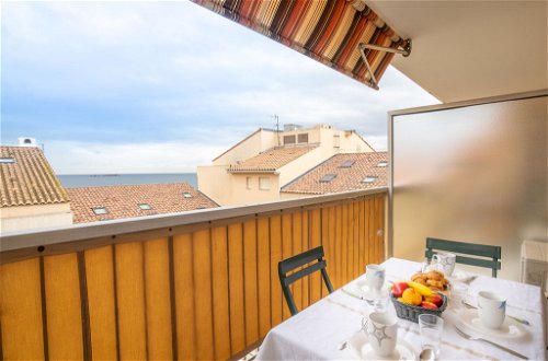 Photo 2 - Appartement de 1 chambre à Fréjus avec vues à la mer