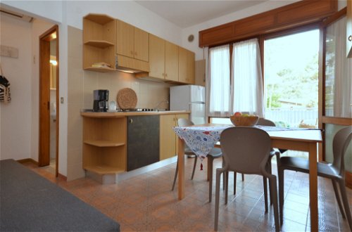 Foto 4 - Apartamento de 1 habitación en Lignano Sabbiadoro con vistas al mar