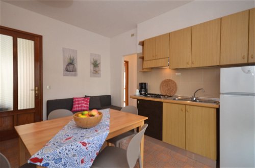 Foto 6 - Apartamento de 1 habitación en Lignano Sabbiadoro con vistas al mar