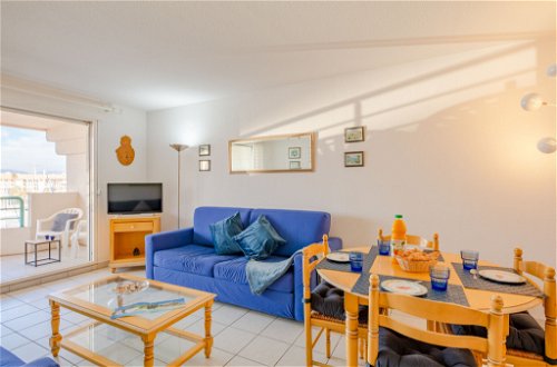 Foto 6 - Appartamento con 1 camera da letto a Fréjus con piscina e vista mare