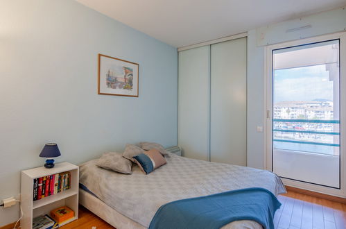 Foto 4 - Appartamento con 1 camera da letto a Fréjus con piscina e giardino