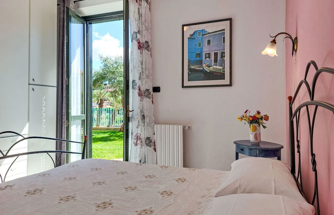 Apartamento de 3 quartos em Cipressa com piscina e jardim - Foto 13