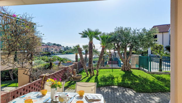 Apartment mit 3 Schlafzimmern in Cipressa mit schwimmbad und garten - Foto 2