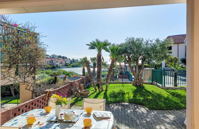Apartamento de 3 quartos em Cipressa com piscina e jardim - Foto 2