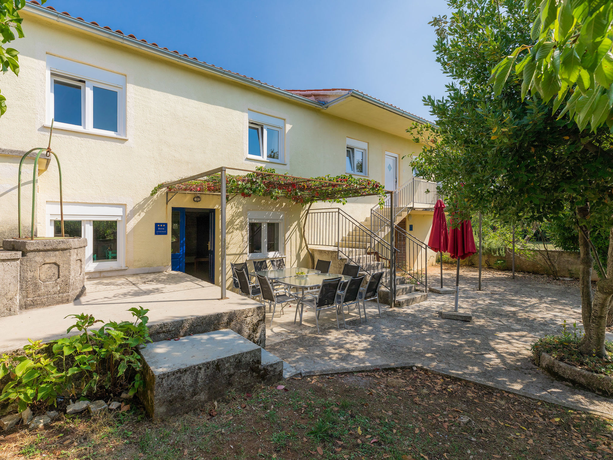 Foto 18 - Casa con 4 camere da letto a Žminj con piscina privata e vista mare