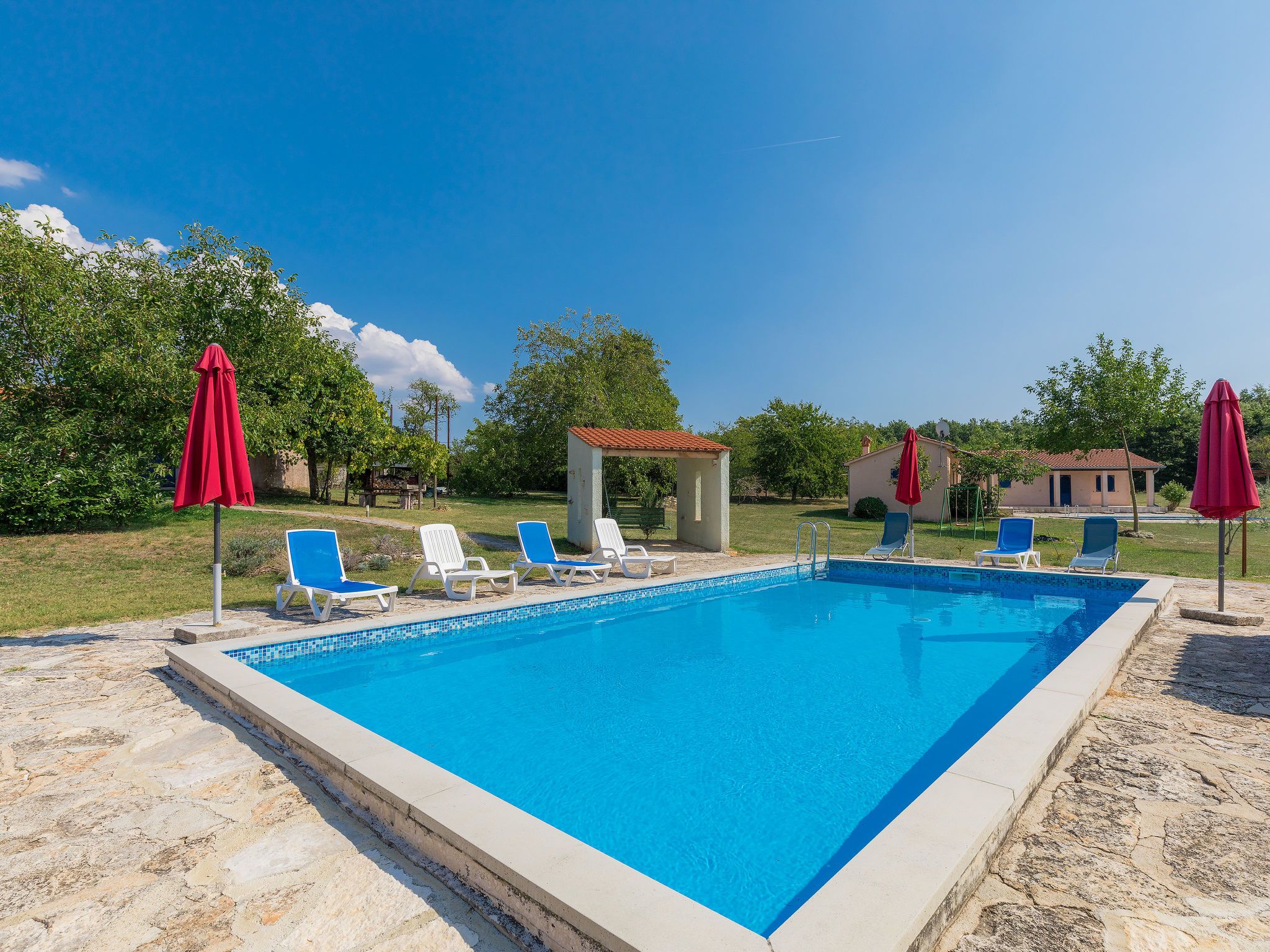 Foto 17 - Casa de 4 quartos em Žminj com piscina privada e vistas do mar
