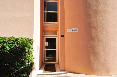 Foto 20 - Apartment mit 1 Schlafzimmer in Cavalaire-sur-Mer mit terrasse