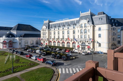 Foto 17 - Apartamento de 2 quartos em Cabourg com vistas do mar