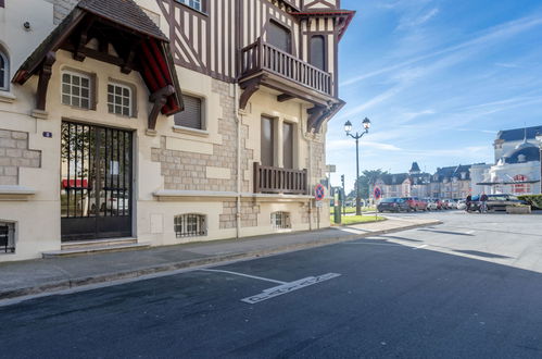 Photo 19 - 2 bedroom Apartment in Cabourg with sea view