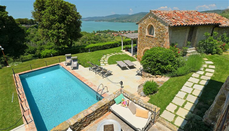 Foto 1 - Casa de 4 habitaciones en Magione con piscina privada y vistas a la montaña