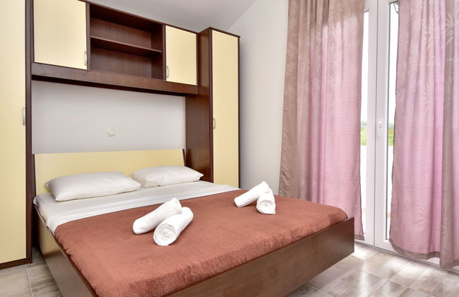 2 bedroom Apartment in Sukošan with garden and terrace - Photo 14