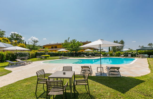 Apartamento de 3 quartos em Capraia e Limite com piscina e jardim - Foto 3