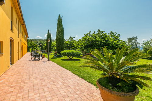 Photo 20 - Appartement de 2 chambres à Capraia e Limite avec piscine et jardin