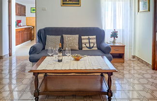 Foto 2 - Casa con 3 camere da letto a Poreč con giardino e terrazza