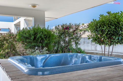 Foto 4 - Appartamento con 2 camere da letto a Cagnes-sur-Mer con piscina