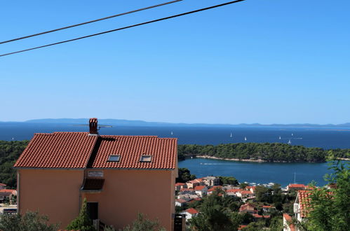 Photo 14 - 1 bedroom Apartment in Rab with garden and sea view