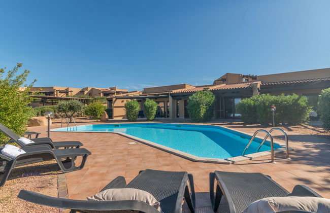 Casa de 5 quartos em Trinità d'Agultu e Vignola com piscina privada e jardim - Foto 2