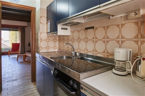 Foto 16 - Appartamento con 2 camere da letto a Porto Valtravaglia con piscina e vista sulle montagne