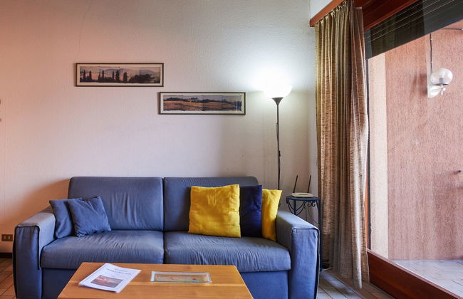 Apartamento de 3 quartos em Porto Valtravaglia com piscina e jardim - Foto 8